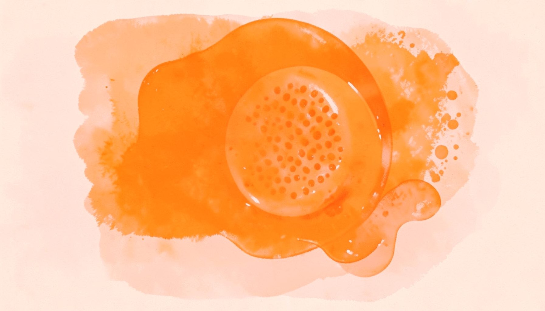 Peinture gouache mate d'un fond de teint liquide et d'une éponge beauty blender sur un fond beige rosé, ambiance douce et lumineuse.